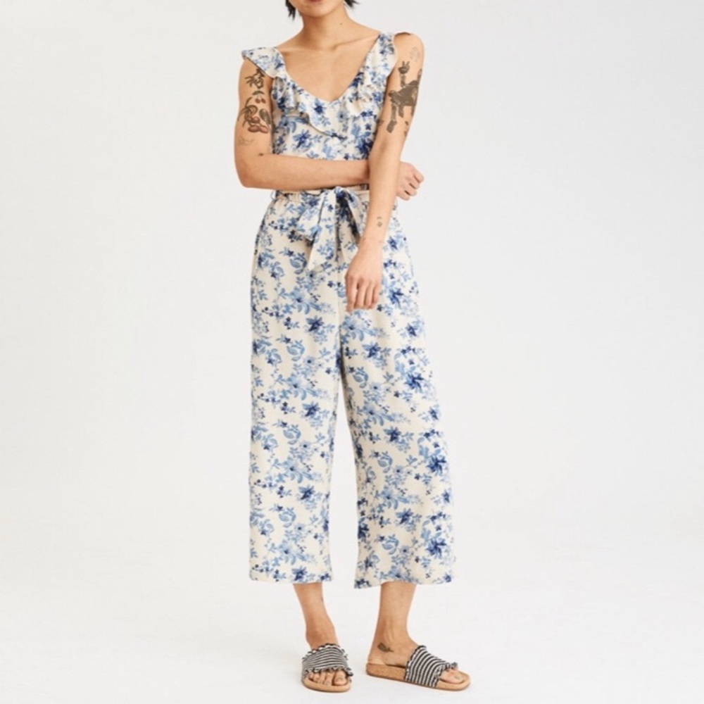 American Eagle Outfitters Floral Jumpsuit
